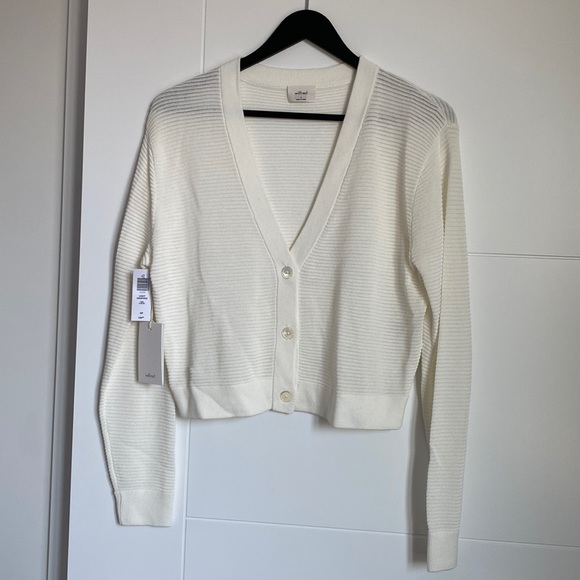 Babaton Light Cropped Cardigan - Picture 2 of 4